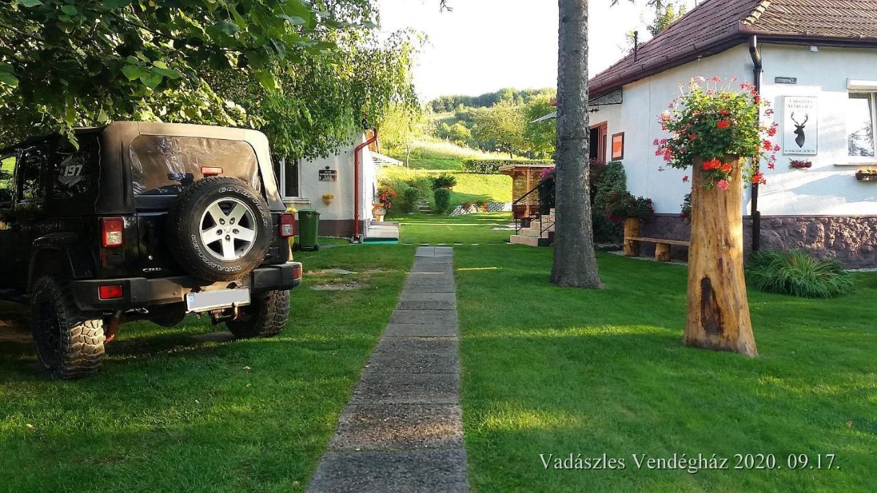 Vadaszles Vendeghaz Bukkszentmarton Exterior foto