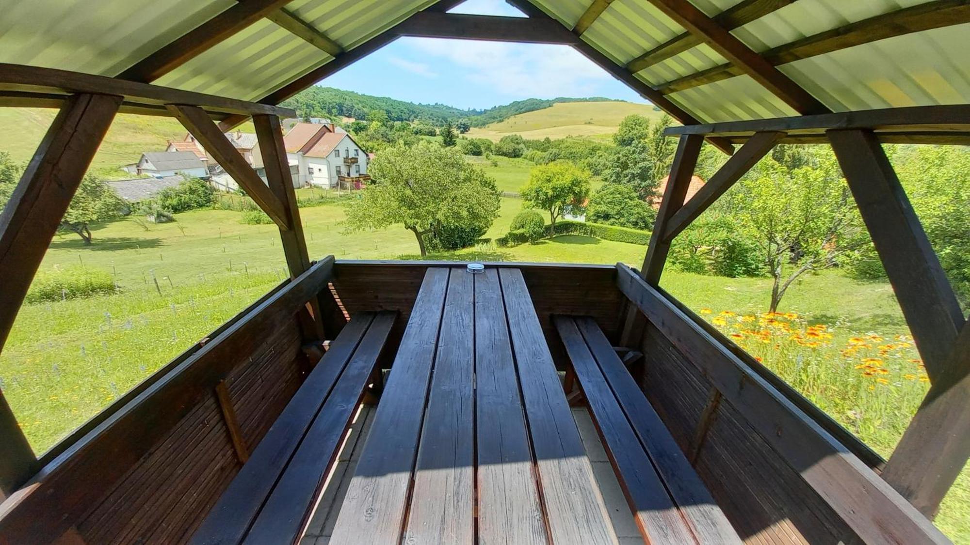Vadaszles Vendeghaz Bukkszentmarton Exterior foto